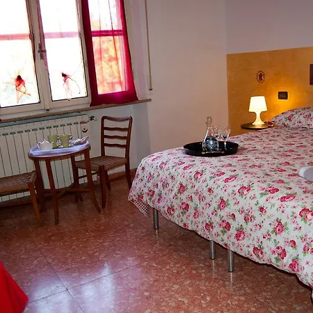 Aida Bed & Breakfast *